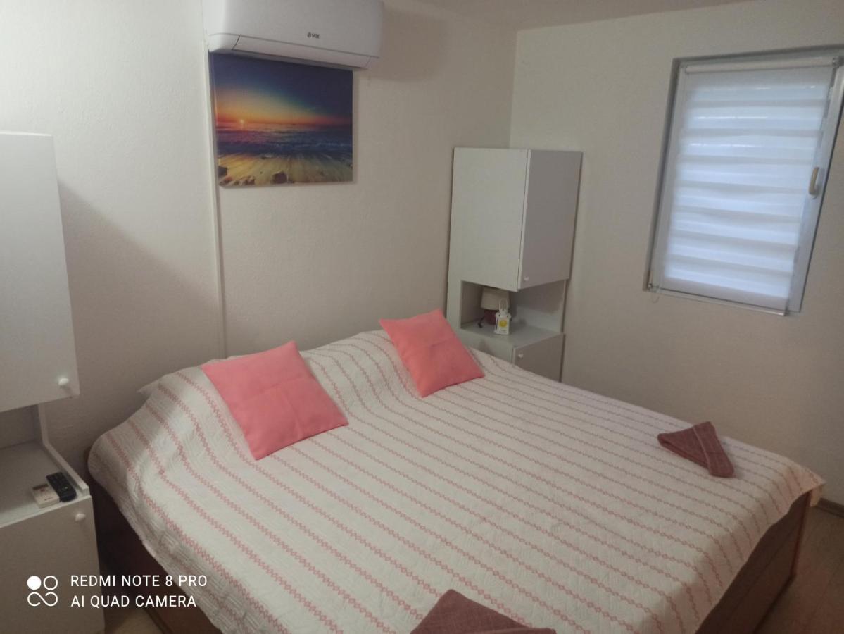 Sunce Apartman Bratkovice 1-8C Apartment ดราเช ภายนอก รูปภาพ